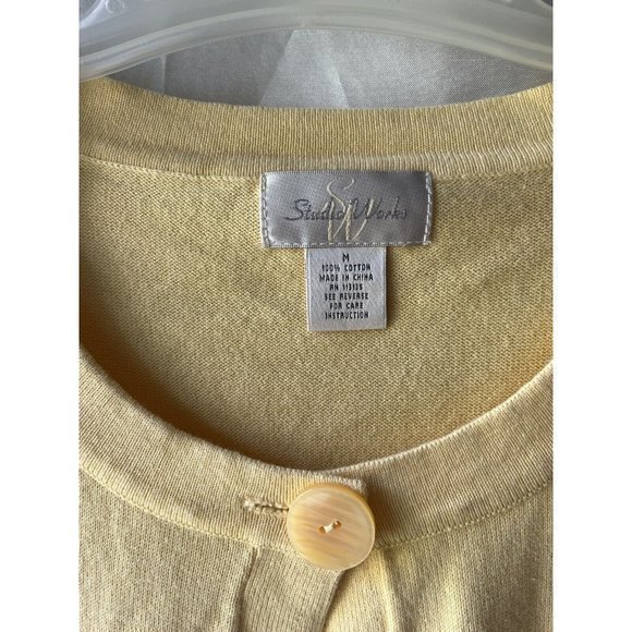 WOMEN'S MEDIUM LONG  SLEEVE SWEATER STUDIO WORKS YELLOW‎ TOP BUTTON 100% COTTON - Picture 2 of 3